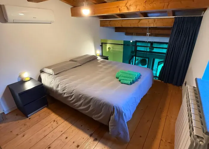 Casa Indipendente Con Vista Acquedotto Rom